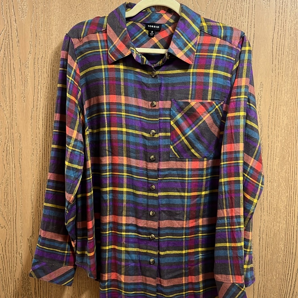 Torrid Multicolored Plaid Buttondown - size 0X